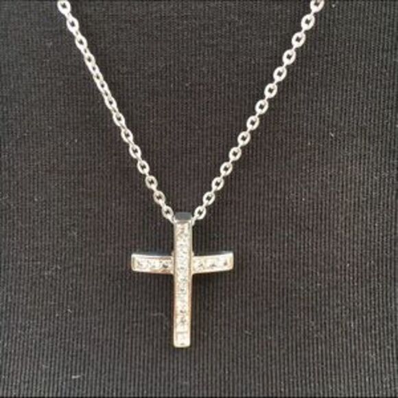 Stainless steel cross necklace. - Picture 2 of 4